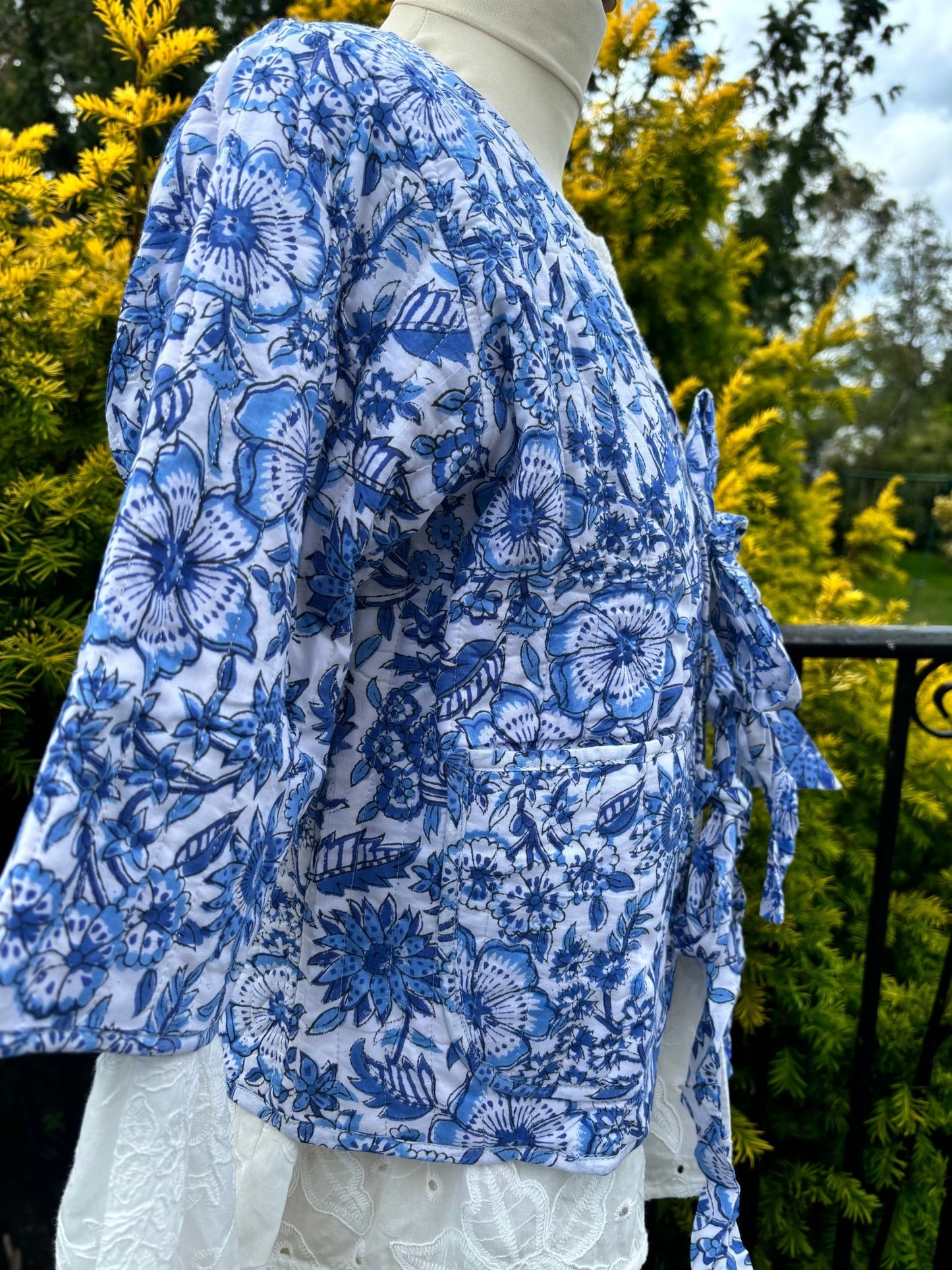 Short sleeve quilted jacket