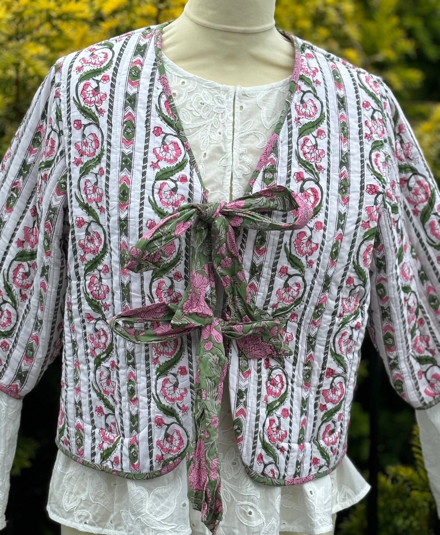 Short sleeve quilted jacket