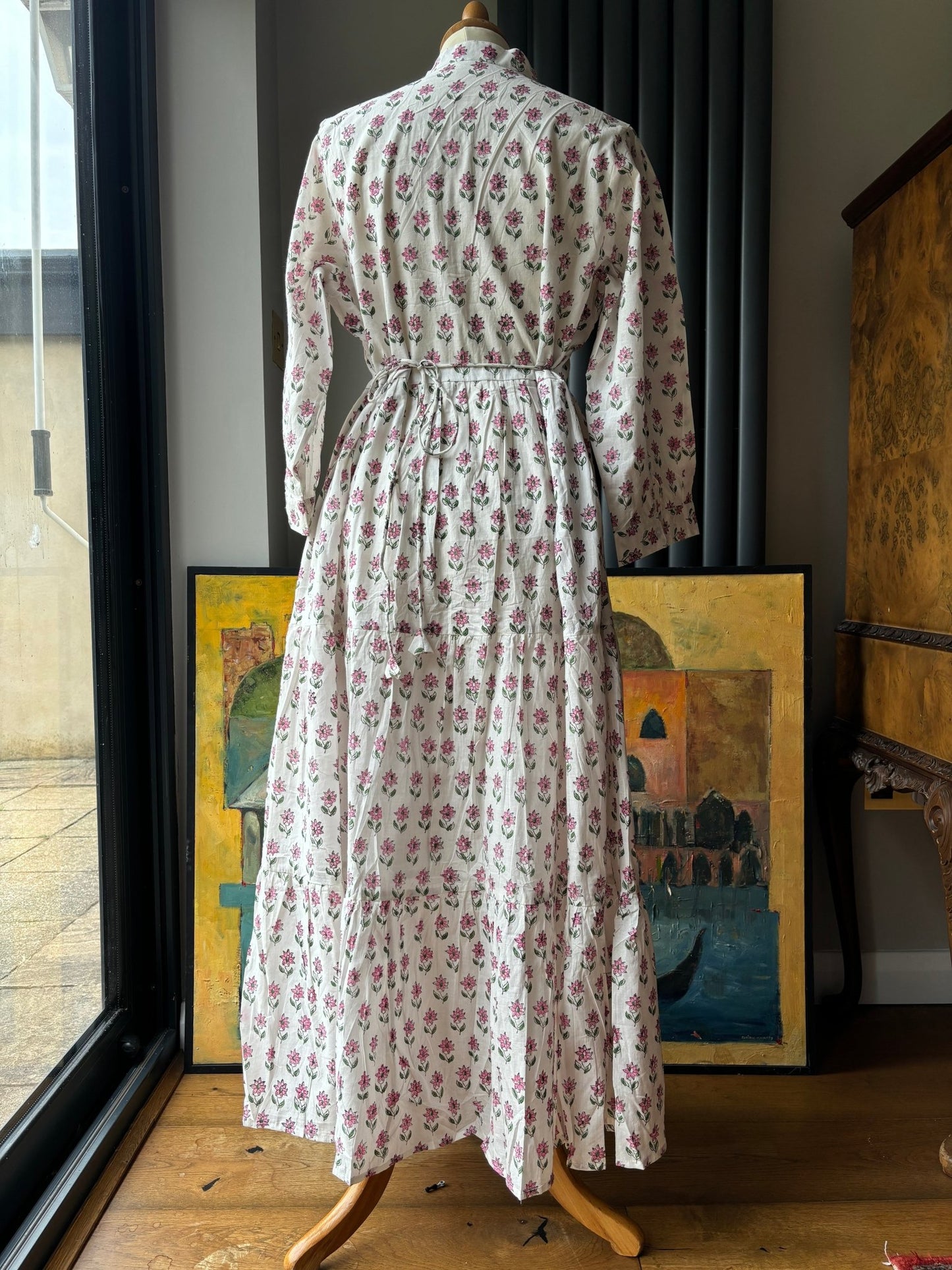 Eloise dress White with pink flowers